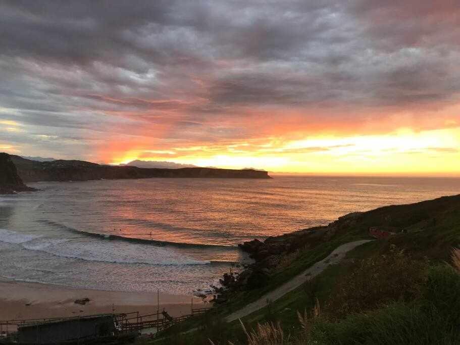 Apartamento Sunset Con Vistas Playa De Los Locos Suances Eksteriør bilde